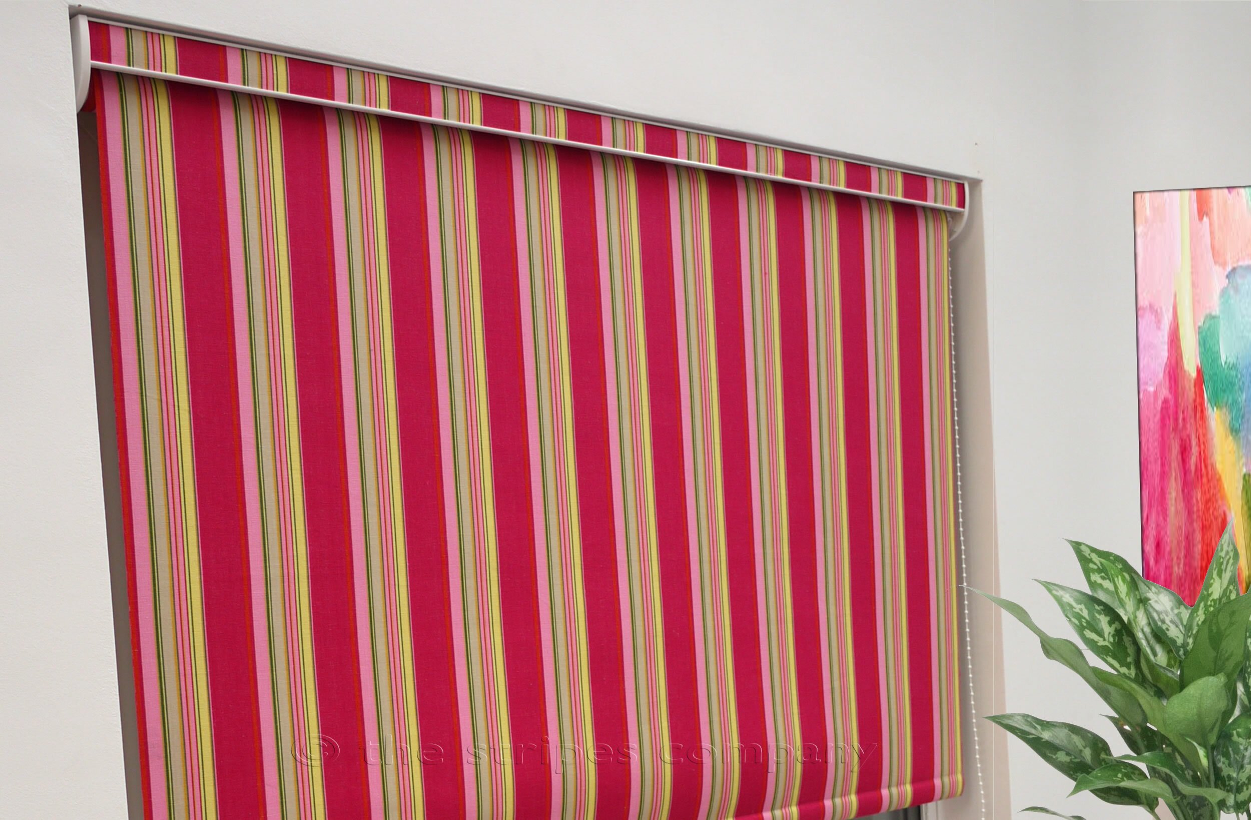 roller blind with fabric covered pelmet