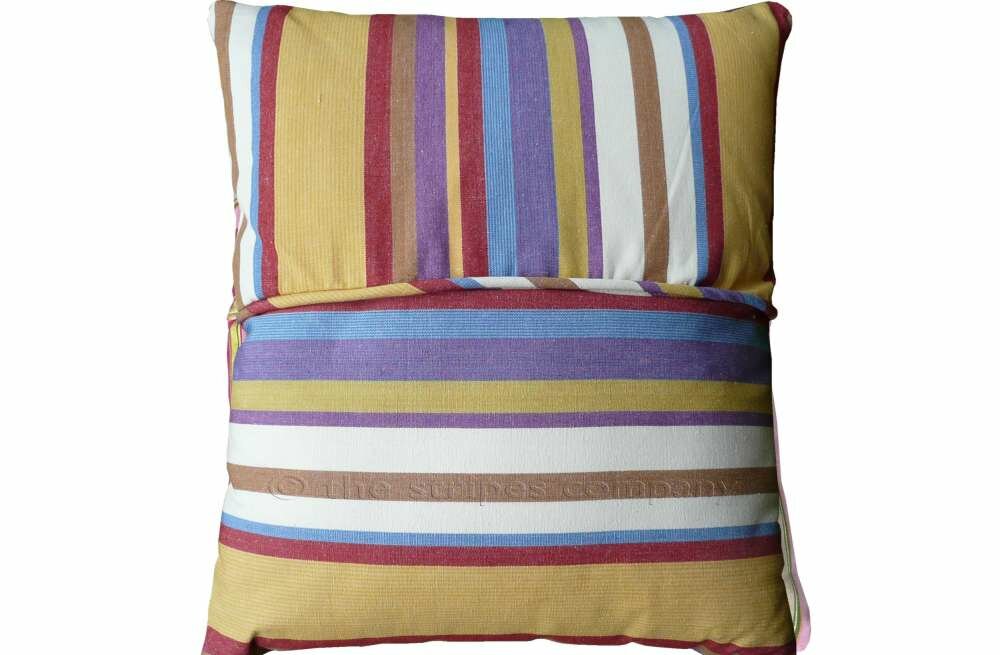 Piped Cushion Square-Horseshoe