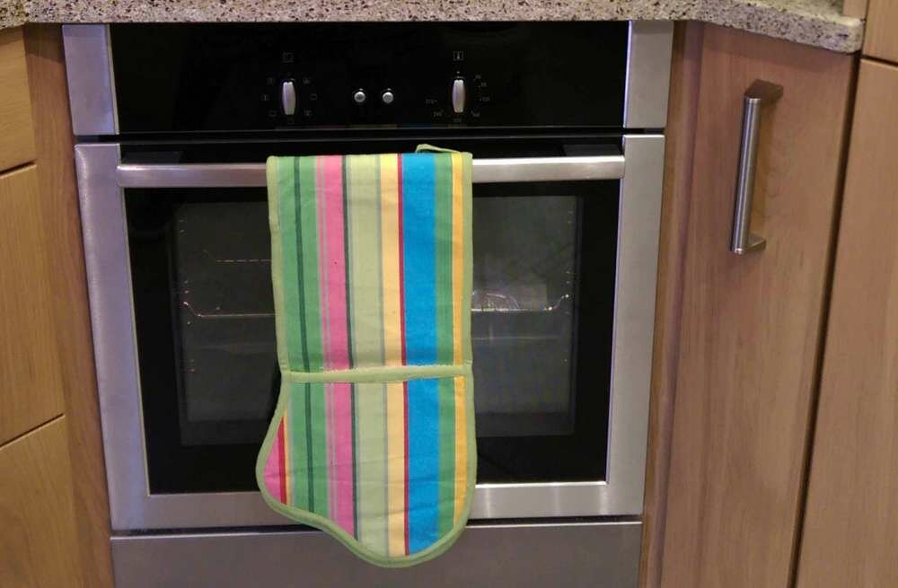 Pink Striped Oven Gloves | Double Oven Mitts Snooker Stripes